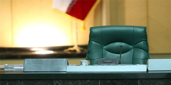عکس خبري -اختلاف زود هنگام بر سر كرسي رياست 