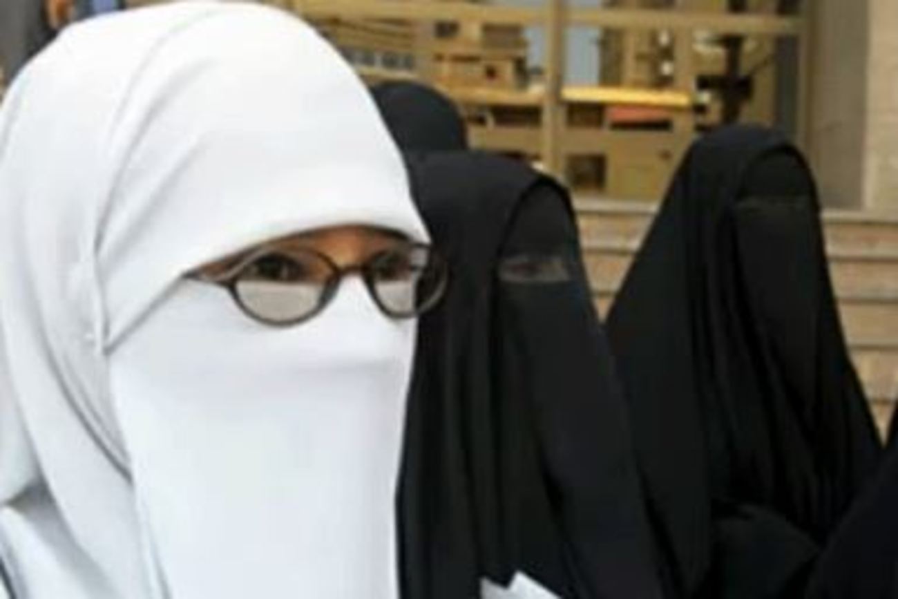 عکس خبري - روش داعش براي تشخيص زنان مجرد+عکس