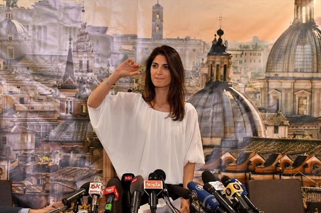 عکس خبري - براي اولين بار يک زن شهردار رم شد