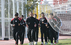 عکس خبري -باند کم فروش ها از پرسپوليس اخراج مي شود 