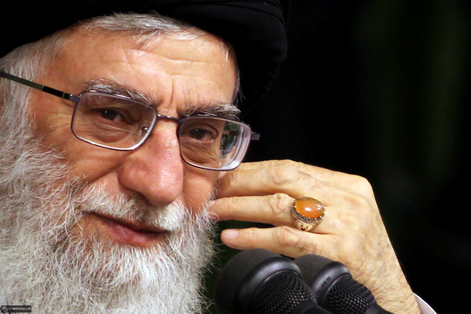 عکس خبري -چرا «امام خامنه‌اي»؟