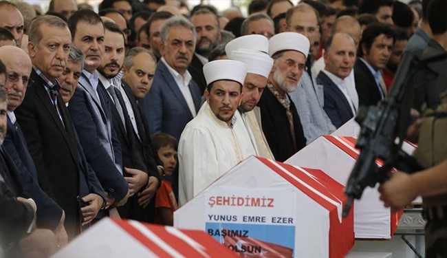 عکس خبري -ترکيه، بر جنازه کودتاچيان نماز ميت نمي‌خواند!