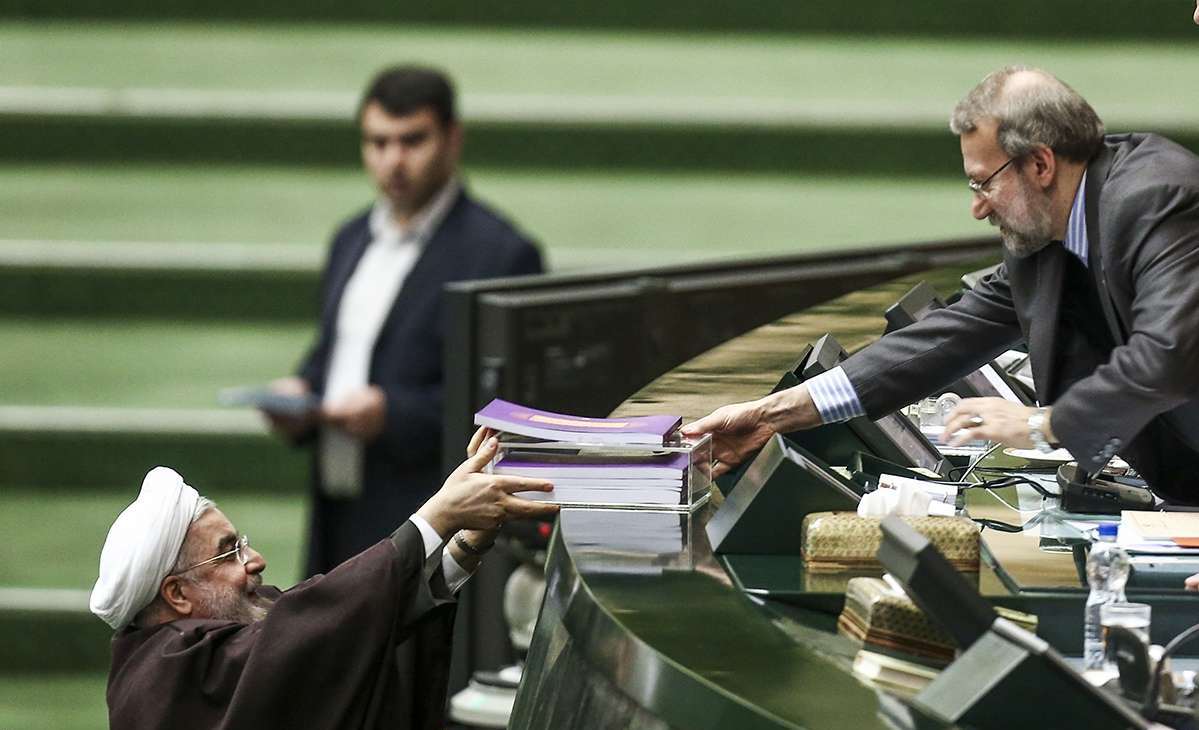 عکس خبري -وقتي دولت روحاني ارائه لايحه بودجه را به سياست گره مي زند 