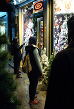 عکس خبري -گزارش تصويري/خريد شب کريسمس در تهران 