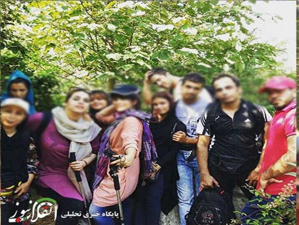 عکس خبري -اردو و جشن مختلط دانشجويي همچنان ادامه دارد / اتوبوس هايي که قانون را دور مي زنند