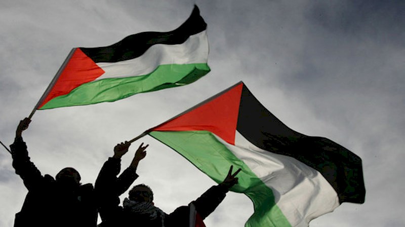 عکس خبري -وحدت جهان اسلام بر فلسطين؛ هدف کنفرانس تهران/ طنين زنگ همبستگي و اتحاد با دانش آموزان فلسطيني