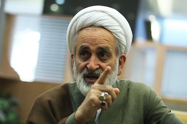 عکس خبري -ما با کساني که بدنبال سلطه بر ما هستند به هيچ عنوان تعامل نخواهيم داشت