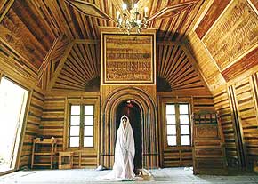 عکس خبري -مسجدي از چوب، شاهكار معماري 