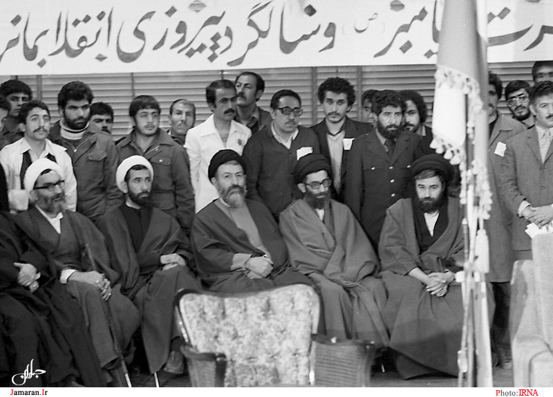 عکس خبري -در فضاي غبارآلود انقلاب شهيد بهشتي آماج تندترين حملات بود/روايت افشاگرانه رهبر انقلاب از منافقين در روزهاي پر حادثه انقلاب