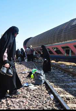 عکس خبري -گزارش تصويري/ خروج قطار مسافري اهواز-مشهد از خط