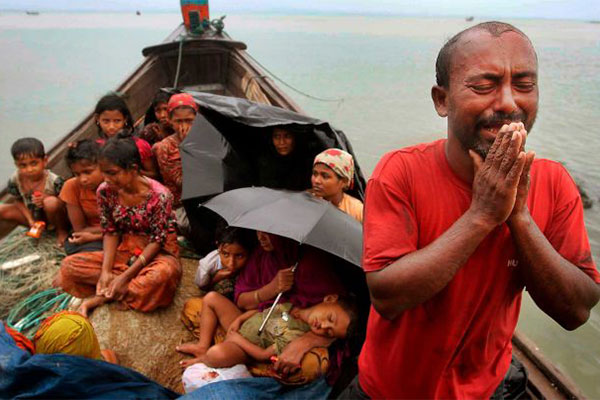 عکس خبري -سکوت کشورهاي اسلامي چراغ سبز درکشتار مسلمانان ميانماري است/سازمان ملل خود بزرگترين ناقض حقوق بشر است