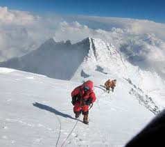 عکس خبري -صعود يک زن ايراني به قله اورست