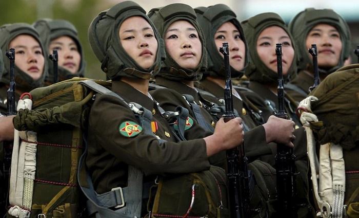 عکس خبري -زندگي وحشتناک زنان در ارتش کره شمالي!
