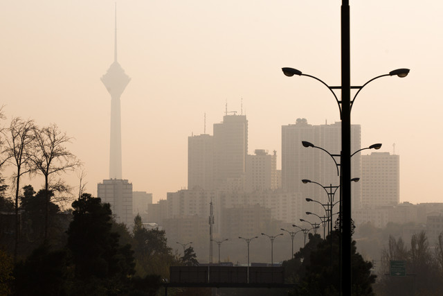 عکس خبري -کاسبي‌هاي سياسي مسئولان از آلودگي هواي شهرهاي بزرگ