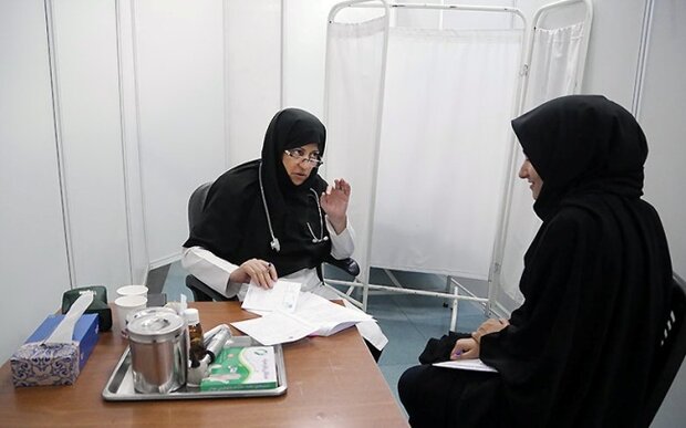 عکس خبري -خدمات رايگان مراکز بهداشت و سلامت به دانشجويان مسافر خارج از کشور