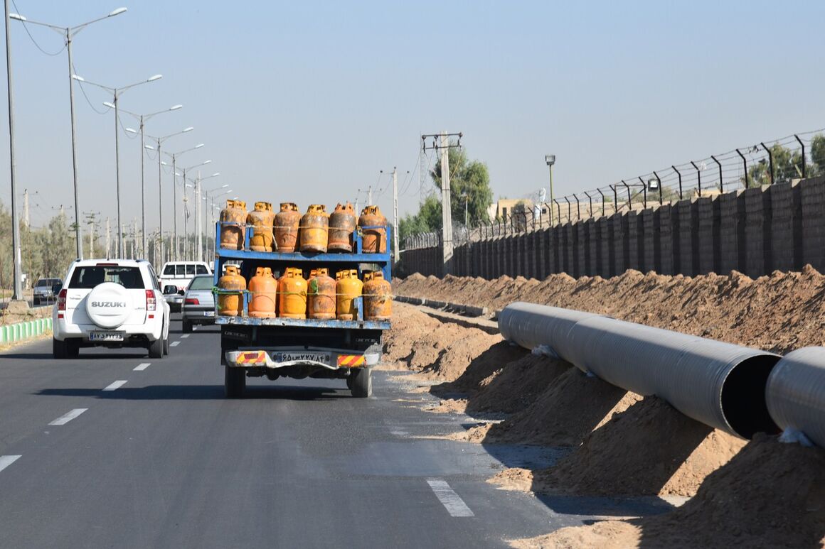 عکس خبري -شتاب بخشي به اجراي خط لوله گاز ايرانشهر - چابهار - کنارک