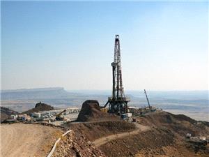 عکس خبري -نخستين چاه در طرح توسعه 28 مخزن مناطق نفت‌خيز توليدي شد