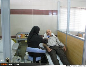 عکس خبري -سلطان خون جهان: هنوز هم خون اهدا مي‌كنم +عکس