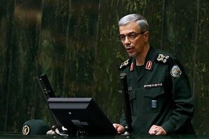 عکس خبري -روايت سرلشکر باقري از دام آمريکاييها براي نفتکشهاي ايراني اعزامي به ونزوئلا
