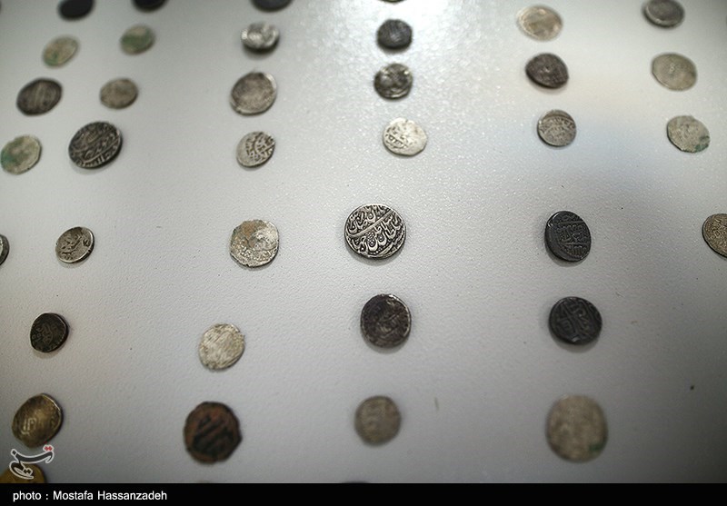 عکس خبري -کشف ??? سکه ? هزار ساله در تهران