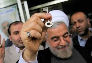 عکس خبري -شکوريراد: سرمان به سنگ خورد اما با ابراز پشيماني ضربه دوم را به خود نميزنيم
