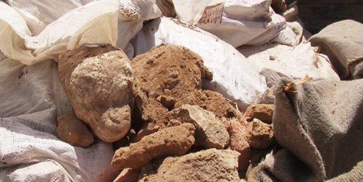 عکس خبري -کشف حدود 20 تن سنگ معدني سرب قاچاق در اسفراين