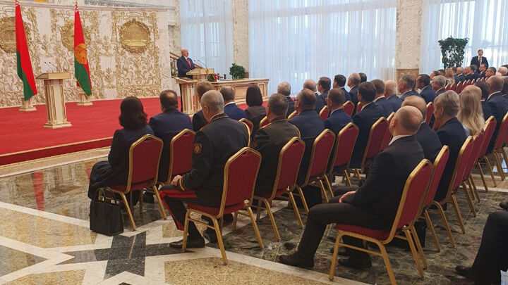 عکس خبري -لوکاشنکو بطور رسمي رئيس جمهوري بلاروس شد