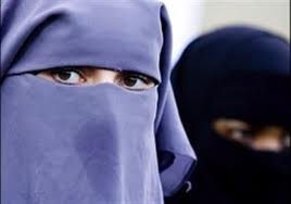 عکس خبري -شبکه تلويزيوني با مديريت زنان نقاب پوش