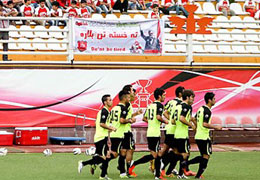 عکس خبري - تمرين شبانه پرسپوليس با حضور هواداران