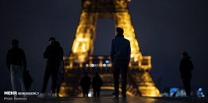 عکس خبري -مبارزه عليه مسلمانان در پاريس ادامه دارد