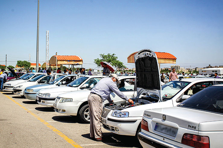 عکس خبري -سقوط قيمت خودرو به دنبال افت دلار