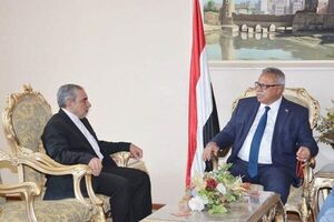 عکس خبري -رايزني سفير ايران و نخست وزير يمن درباره تقويت روابط دو جانبه