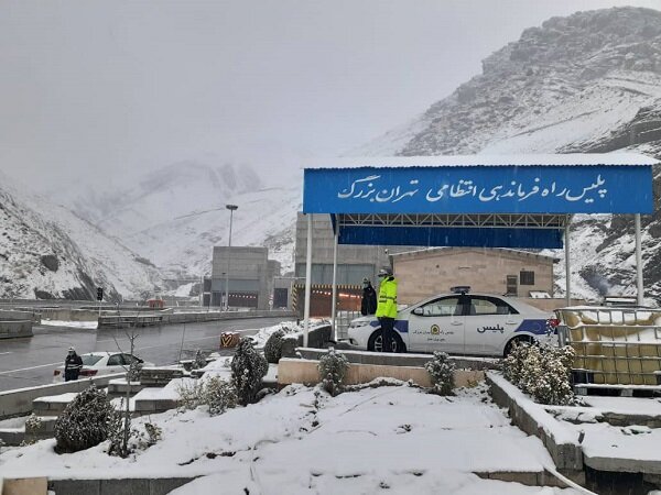 عکس خبري -بارش باران و برف در آزادراه تهران-شمال