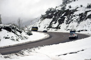 عکس خبري -محورهاي کوهستاني مازندران برفي و لغزنده است