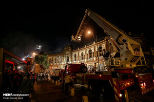 عکس خبري -آخرين وضعيت ساختمان سوخته ميدان حسن آباد