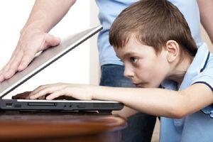 عکس خبري -راهکارهايي براي پيشگيري از اعتياد اينترنتي کودکان