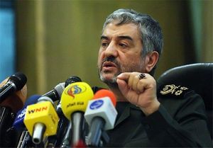 عکس خبري -بنيصدر حين جنگ ميخواست مذاکره کند، امام(ره) گفت: حرفش را هم نزن/ امروز هيچ کشوري جرأت اقدام نظامي عليه ايران را ندارد
