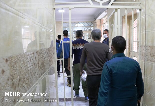 عکس خبري -پهلوانان در دستگيري از زندانيان پيش قدم شدند