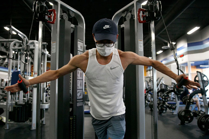 عکس خبري - ورزش با ماسک خطرناک است؟ لزوماً نه!
