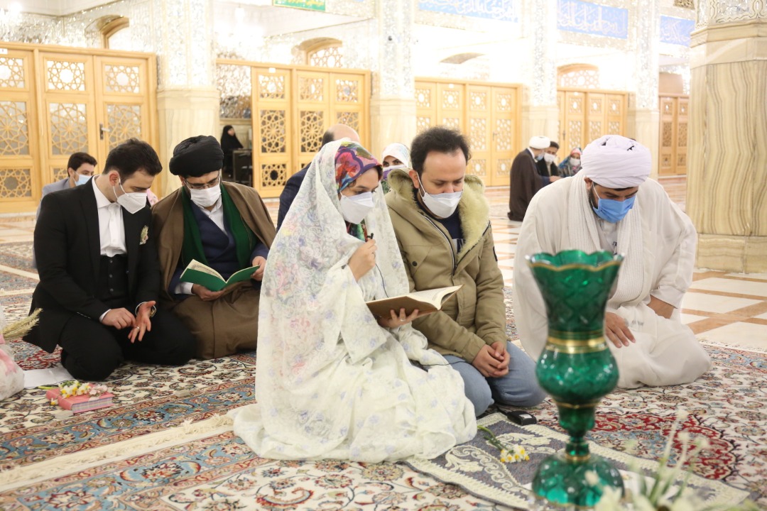 عکس خبري -برگزاري مراسم ازدواج زوج‌هاي جوان در حرم امام رضا(ع)