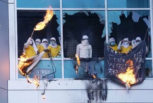 عکس خبري -فيلم| سومين شورش در زندان سنت لوييس آمريکا؛ اعتراض زندانيان به شرايط کرونايي