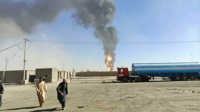 عکس خبري -انفجار در مرز اسلام قلعه افغانستان آتشي عظيم به پا کرده است
