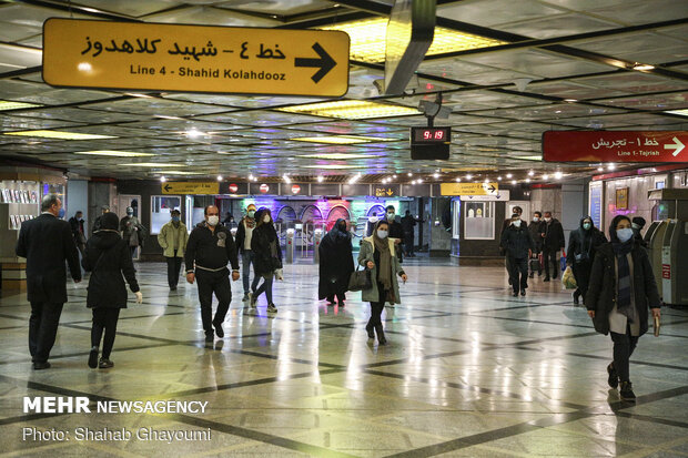 عکس خبري -شهرداري به دليل عدم رعايت پروتکل ها در مترو و اتوبوس تذکر گرفت
