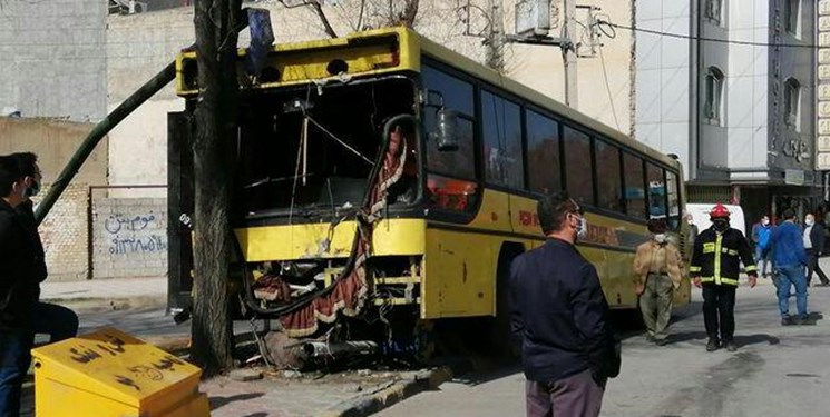 تصادف زنجيره‌اي در شهرکرد خبرساز شد