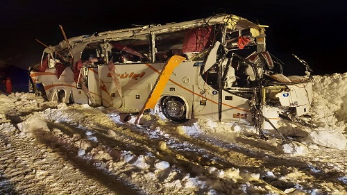 واژگوني اتوبوس فوتساليست ها در جاده کرج-چالوس/ ?? تن کشته و زخمي شدند