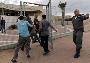 عکس خبري -? ميليون صهيونيست در پناهگاه/ اسرائيل پس از ?? سال فرودگاه امني ندارد