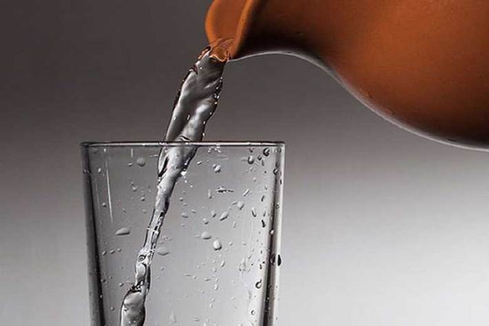 عکس خبري - ويژگي هاي آب آشاميدني سالم / املاح معدني که از طريق آب وارد بدن مي شوند