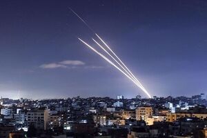 عکس خبري -شليک راکت به فلسطين اشغالي از لبنان/ حمله توپخانه‌اي آژير خطر نوار غزه شليک موشک