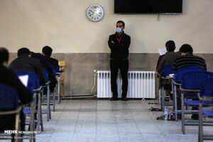 عکس خبري -جولان ويروس دلتا و اجبار دانشجويان آزاد به حضور در آزمون جامع