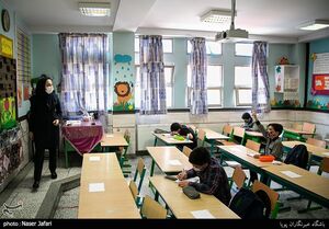 عکس خبري -دانش‌آموزان مدارس پرجمعيت هر روز به مدرسه نمي‌روند/ تأمين مالي تبلت دانش‌آموزي